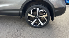 Nissan Qashqai 1.3 DiG-T 160 Tekna 5dr Petrol Hatchback